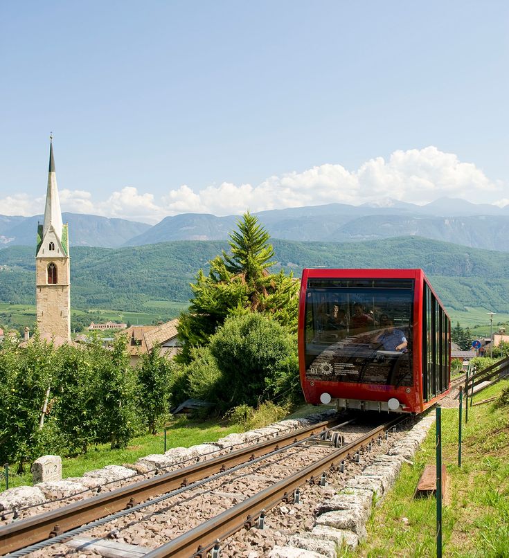 Holiday experience: Free ride with the funicular to the Mendelpass-Passo Mendola
